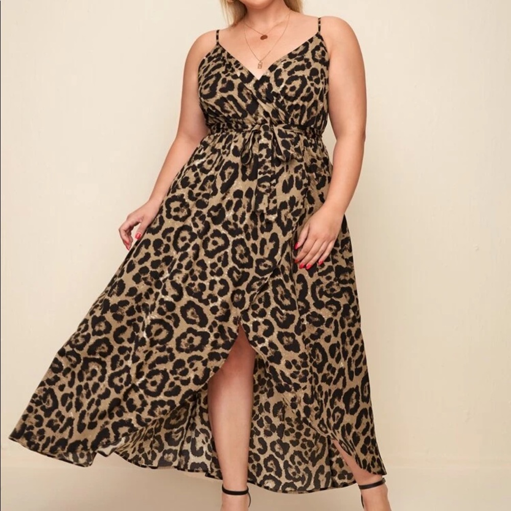 Cute flowy leopard maxi dress